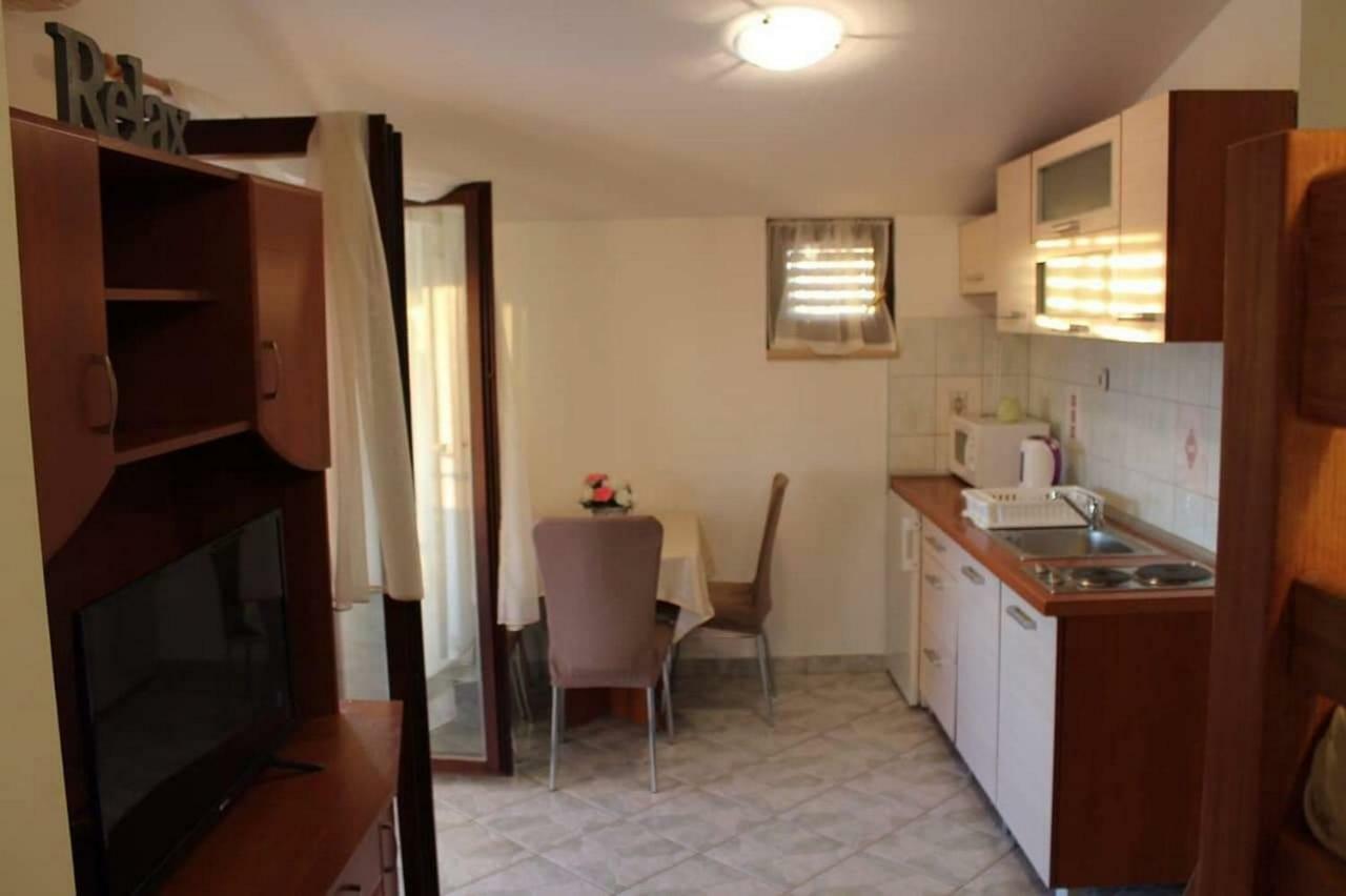 Apartmani Jaman Vrsi Exterior photo